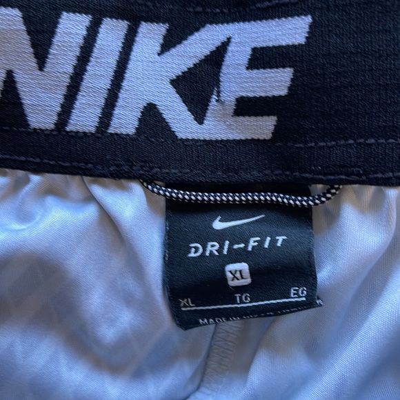 Nike Dri-Fit youth XL black and white athletic shorts - Picture 2 of 3